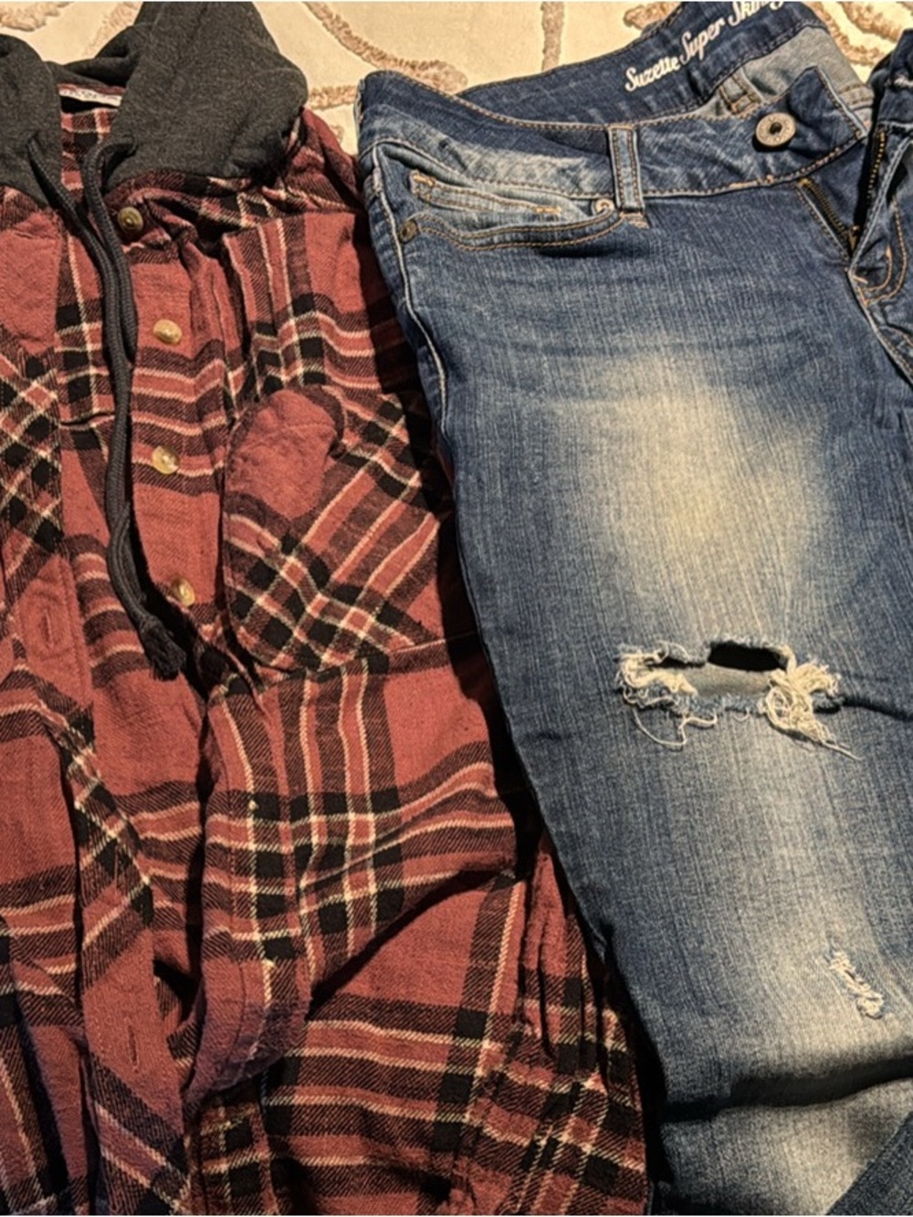 Arizona Jean Company Distressed Blue Skinny Jeans